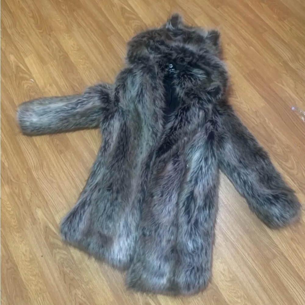 Spirithoods xs grey wolf faux fur coat. Good used condition very warm